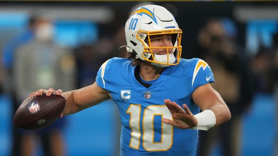 Chargers continue playoff push against Texans (NFL)