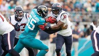 Texans place RB David Johnson, LB Neville Hewitt on COVID list (NFL)