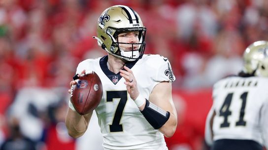 Report: Taysom Hill, Trevor Siemian headed to COVID list (NFL)