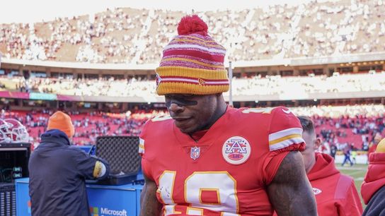 Report: Chiefs re-sign WR Josh Gordon for 2022 season (NFL)