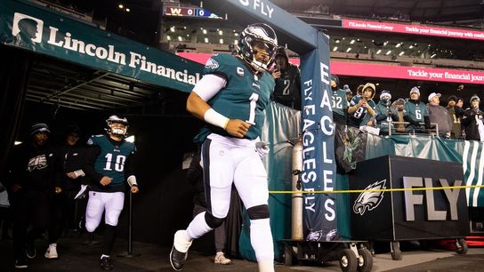 Eagles to separate QBs as a COVID-19 precaution (NFL)