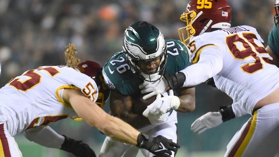 Jalen Hurts, Eagles run past short-handed Washington (NFL)