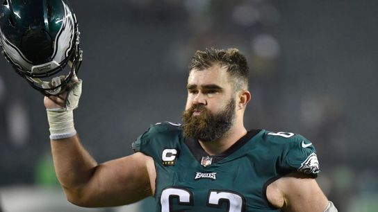 Eagles C Jason Kelce undergoes elbow procedure (NFL)