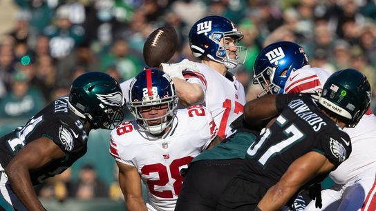 Eagles bust game open in second half to trounce Giants (NFL)