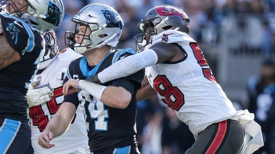 Bucs LB Shaq Barrett (knee) out final 2 games (NFL)