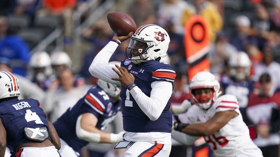 No. 20 Houston rallies to edge Auburn in Birmingham Bowl (College Football)