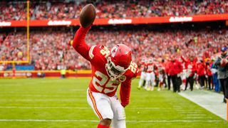 Chiefs RB Clyde Edwards-Helaire returns to practice (NFL)