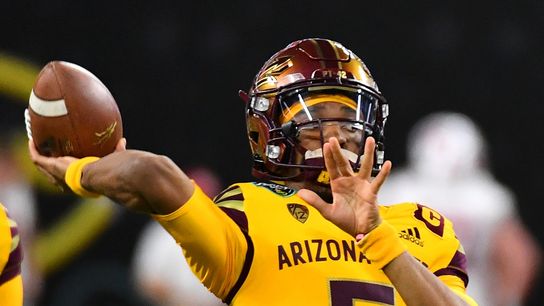Reports: LSU lands transfer quarterback Jayden Daniels (College Football)