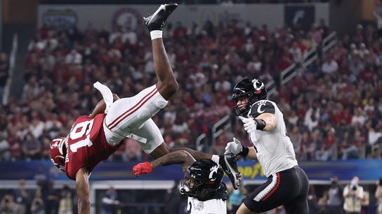 Texas TE Jahleel Billingsley serving six-game suspension (College Football)