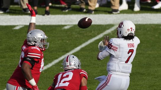 Ohio St. S Lathan Ransom suffers leg injury (College Football)