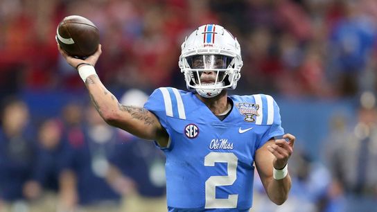 Reports: Two top prospects to skip Combine workouts (NFL)