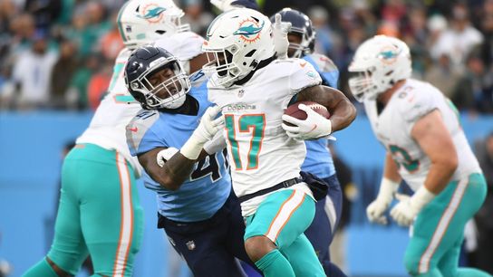 Dolphins' Jaylen Waddle sets NFL record for rookie receptions (NFL)