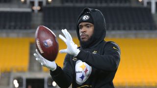 Steelers place Diontae Johnson, Kendrick Green on COVID list (NFL)