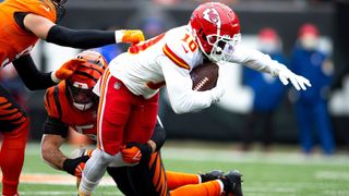 Chiefs' Tyreek Hill to play vs. Steelers, Clyde Edwards-Helaire out (NFL)