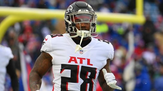 Reports: Falcons to release veteran RB Mike Davis (NFL)