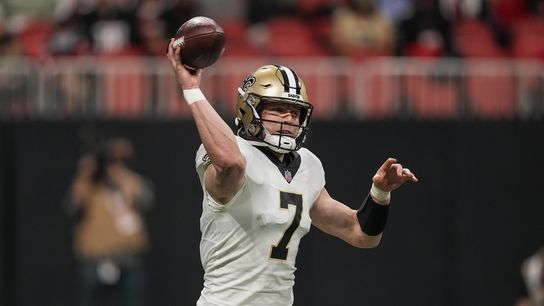 Saints QB Taysom Hill injures foot against Falcons (NFL)