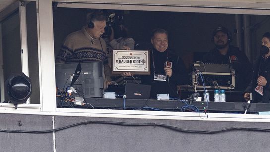 Browns radio announcer Jim Donovan dies of cancer at 68 (NFL)