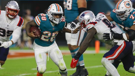 Dolphins win, sweep Patriots for first time since 2000 (NFL)