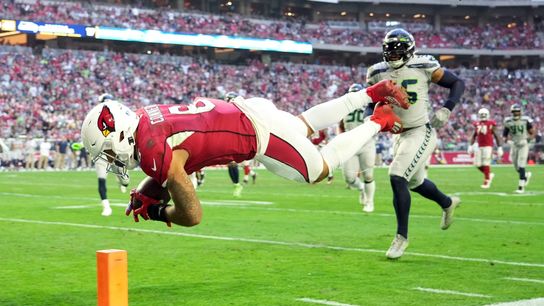 Russell Wilson gets 4 TDs as Seahawks deny Cardinals division (NFL)
