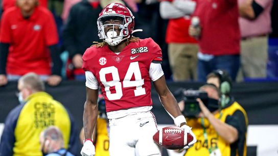 WR Agiye Hall transfers from Alabama to Texas (College Football)