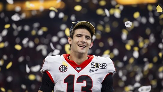 Sportsbooks split on CFP title favorite (College Football)