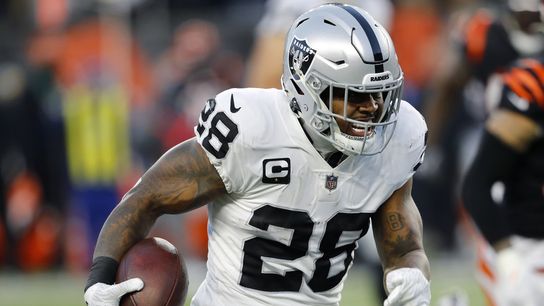 Raiders not picking up options on three players (NFL)