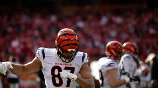 Bengals TE C.J. Uzomah’s knee sprain ‘encouraging’ (NFL)