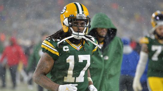 Reports: Packers trade WR Davante Adams to Raiders (NFL)
