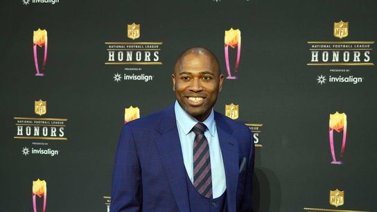 Shaun Alexander to enter Seahawks' Ring of Honor (NFL)