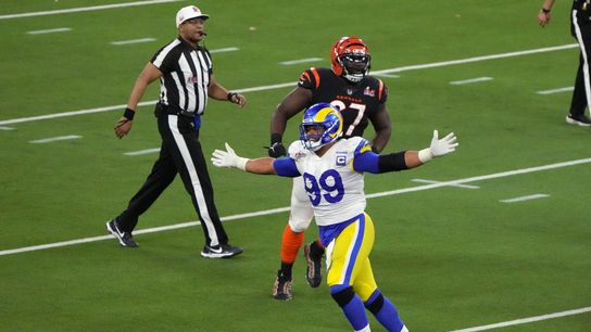 Rams DT Aaron Donald still weighing retirement (NFL)