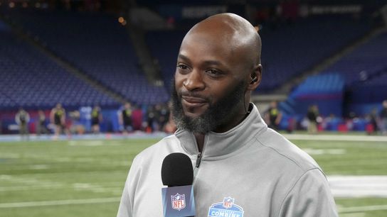 Colts name Reggie Wayne as WRs coach (NFL)