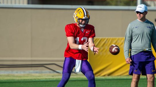LSU QB Garrett Nussmeier (ankle) sits out scrimmage (College Football)