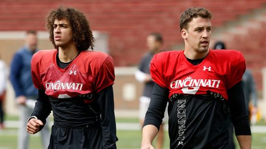 Report: Cincinnati to start QB Ben Bryant at Arkansas (College Football)