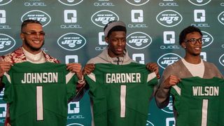 Jets pick up options for three 2022 first-round picks (NFL)