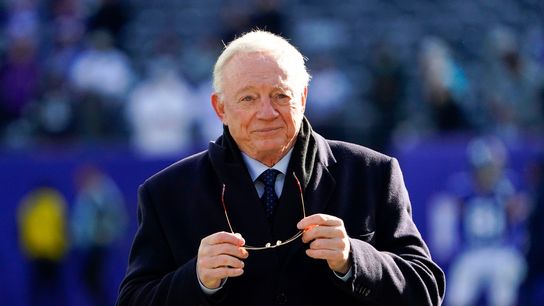 Cowboys owner Jerry Jones in traffic collision, but not seriously hurt (NFL)