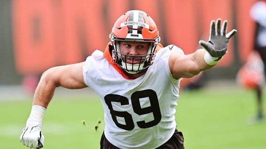 Browns activate DE Chase Winovich, put G Michael Dunn on IR (NFL)