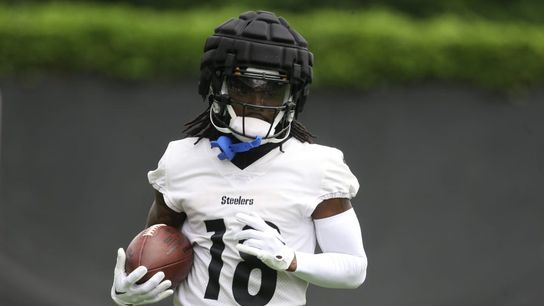 Reports: Steelers reach 2-year extension with WR Diontae Johnson (NFL)