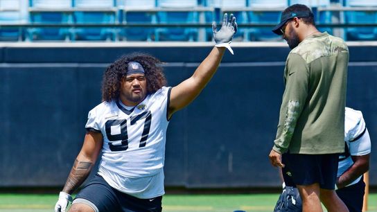 Jaguars strength coach Kevin Maxen comes out as gay (NFL)