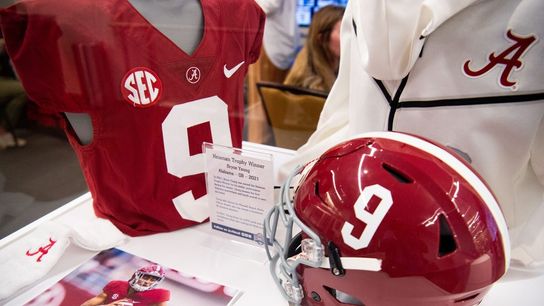 Alabama No. 1 in AP preseason poll (College Football)