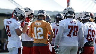 Reports: Buccaneers RT Tristan Wirfs carted off (NFL)