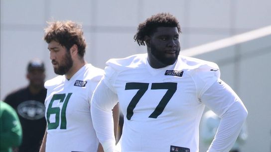 Jets move Mekhi Becton to RT (NFL)