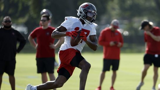 Bucs WR Russell Gage exits practice with apparent injury (NFL)