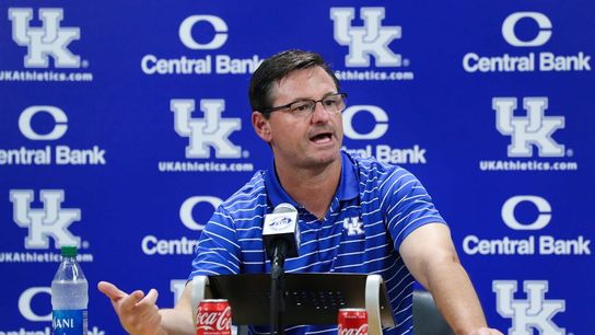 Kentucky fires OC Rich Scangarello after one season (College Football)