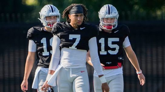 Heisman Trophy favorites: C.J. Stroud strikes a pose (College Football)