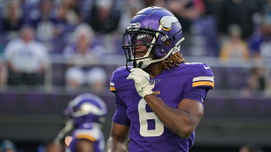 Vikings first-round pick Lewis Cine (leg) carted off vs. Saints (NFL)
