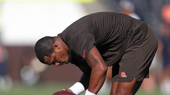 Suspended Browns QB Deshaun Watson returns to training facility (NFL)