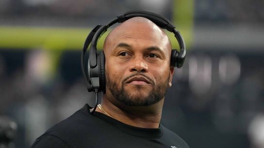 Antonio Pierce, Raiders look to right ship in clash vs. Giants (NFL)