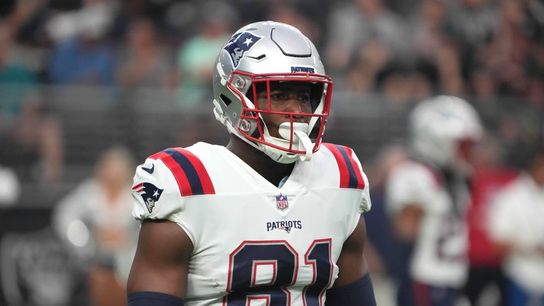 Pats rework Jonnu Smith's deal, clear $5.31M in cap space (NFL)
