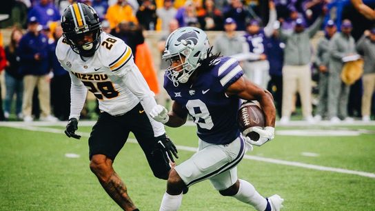 Deuce Vaughn carries Kansas State past ex-rival Missouri (College Football)