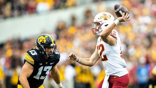 Hunter Dekkers' TD pass allows Iowa State to edge Iowa (College Football)